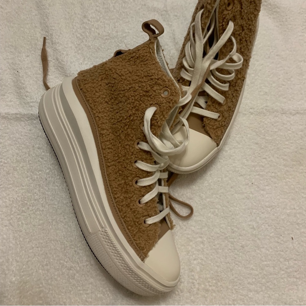 Chuck Taylor All Star Move Platform Sherpa High Top